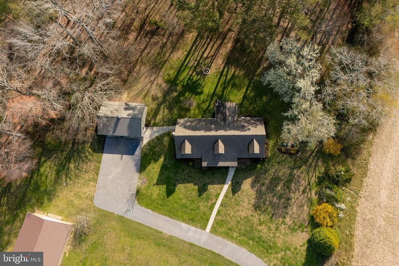  Real Estate for Sale - 12740 Jarvis Rd in Bishopville Photo 5