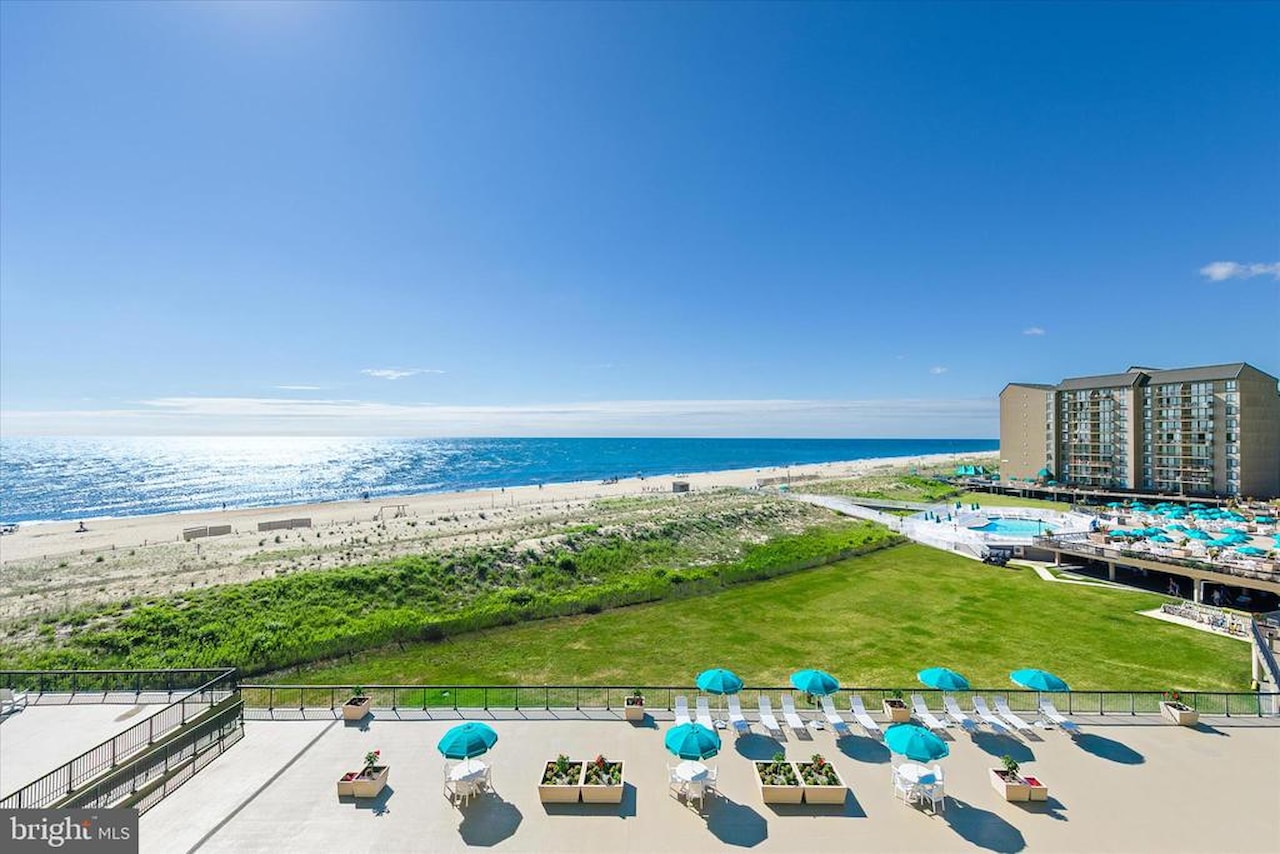 Sea Colony Dover Real Estate for Sale - 505 Dover House in Bethany Beach Photo 2