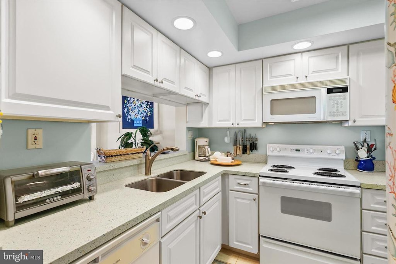 Sea Colony Dover Real Estate for Sale - 505 Dover House in Bethany Beach Photo 12