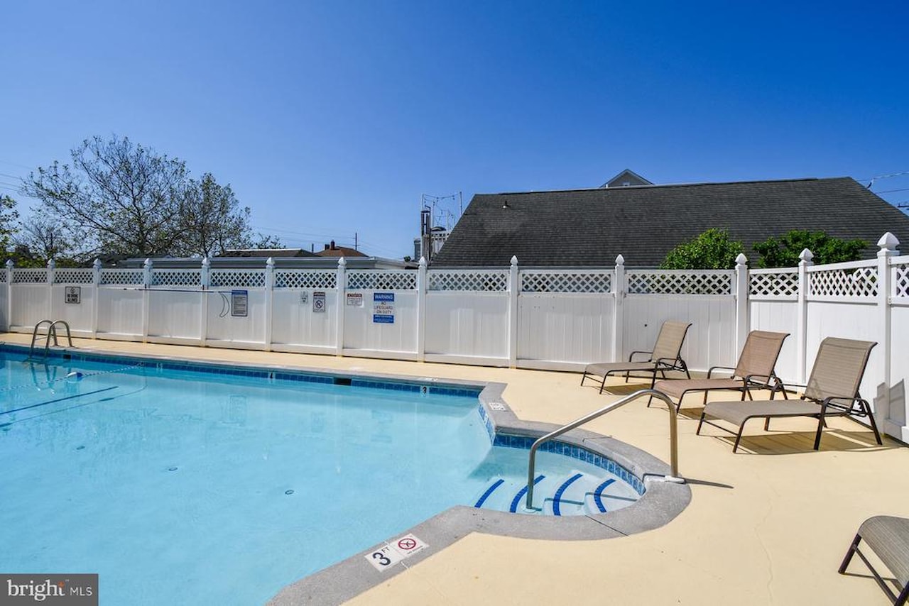 Jocelyn Manor Real Estate for Sale - 207 8th St #103C in Ocean City Photo 23