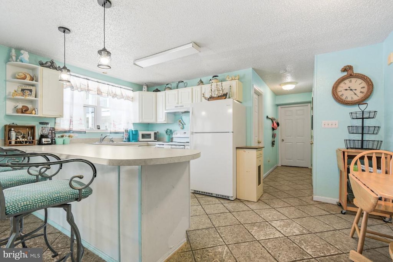 Jocelyn Manor Real Estate for Sale - 207 8th St #103C in Ocean City Photo 11