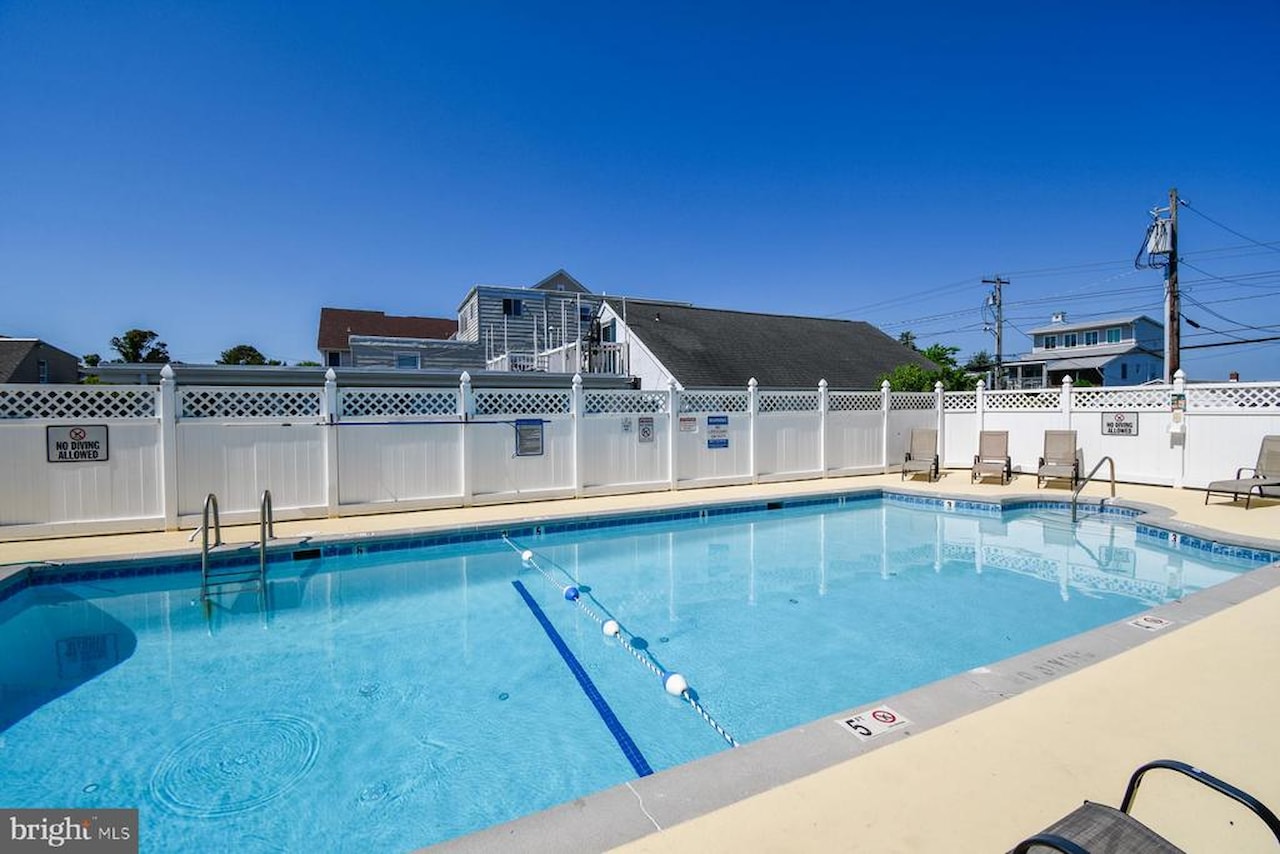 Jocelyn Manor Real Estate for Sale - 207 8th St #103C in Ocean City Photo 24