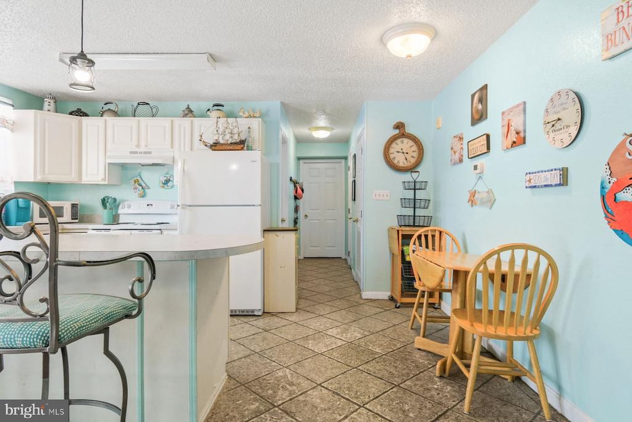 Jocelyn Manor Real Estate for Sale - 207 8th St #103C in Ocean City Photo 8