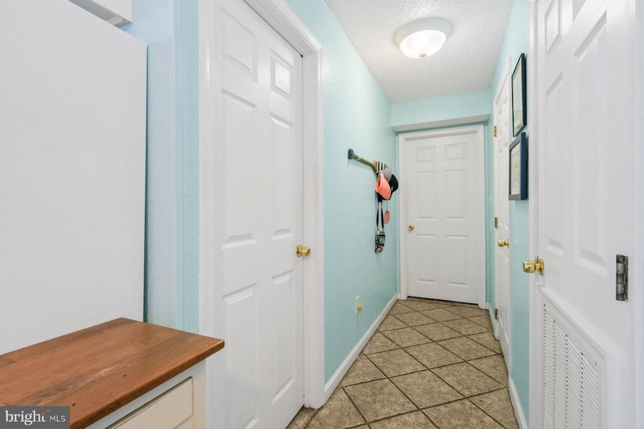 Jocelyn Manor Real Estate for Sale - 207 8th St #103C in Ocean City Photo 19