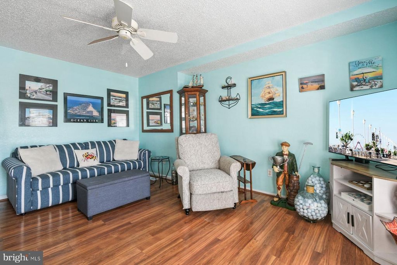 Jocelyn Manor Real Estate for Sale - 207 8th St #103C in Ocean City Photo 4