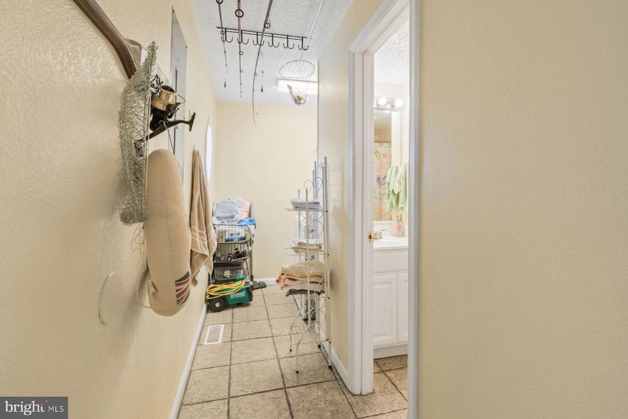 Jocelyn Manor Real Estate for Sale - 207 8th St #103C in Ocean City Photo 21