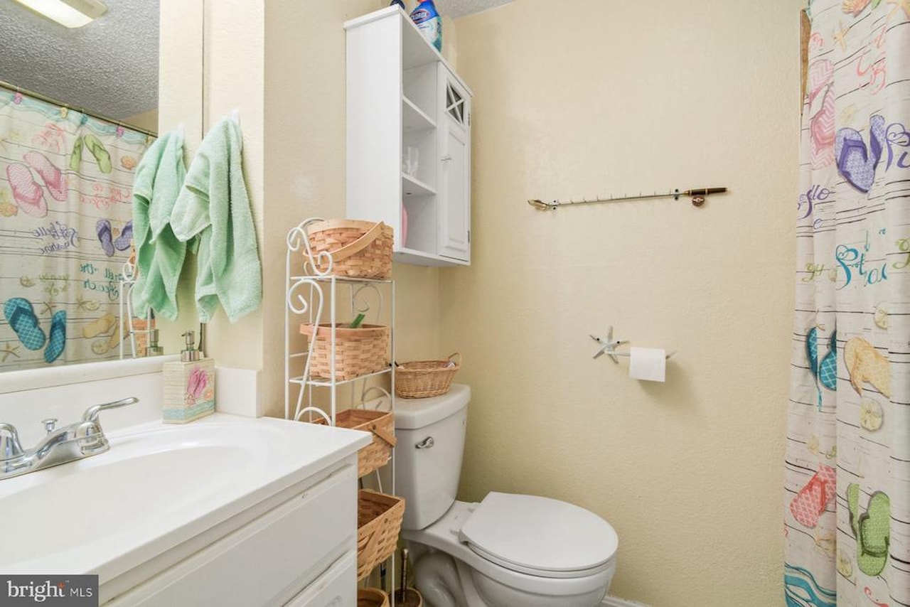 Jocelyn Manor Real Estate for Sale - 207 8th St #103C in Ocean City Photo 17