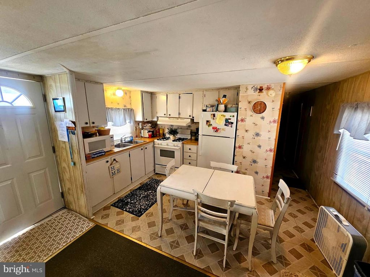  Real Estate for Sale - 105 135th St in Ocean City Photo 4