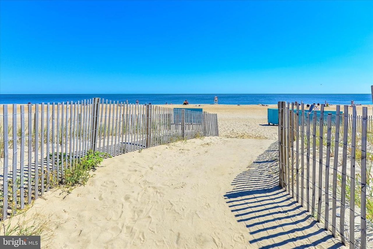 Casa Del Mare Real Estate for Sale - 7402 Coastal Hwy #204 in Ocean City Photo 38