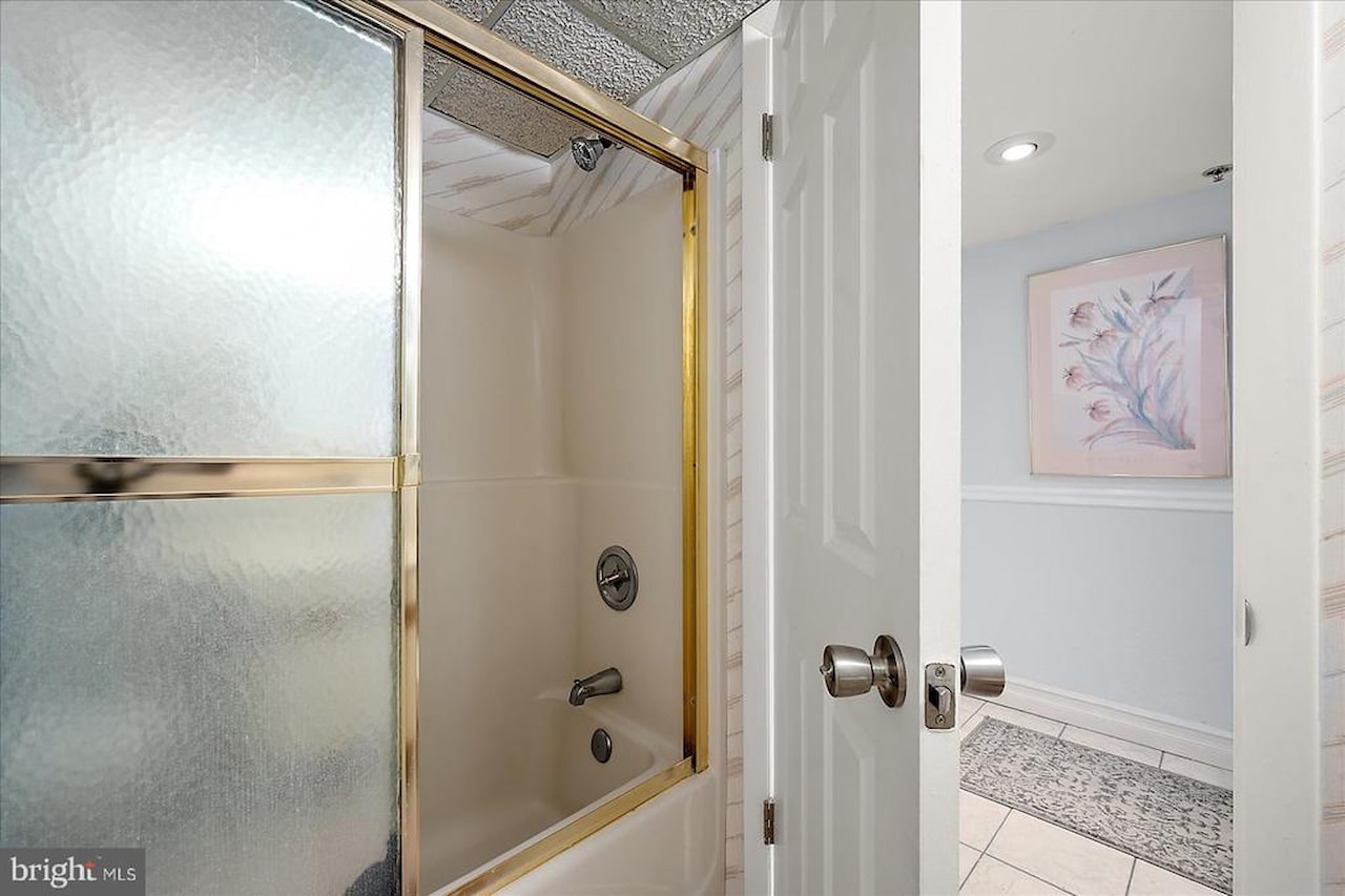 Plaza Real Estate for Sale - 9800 Coastal Hwy #910 in Ocean City Photo 34