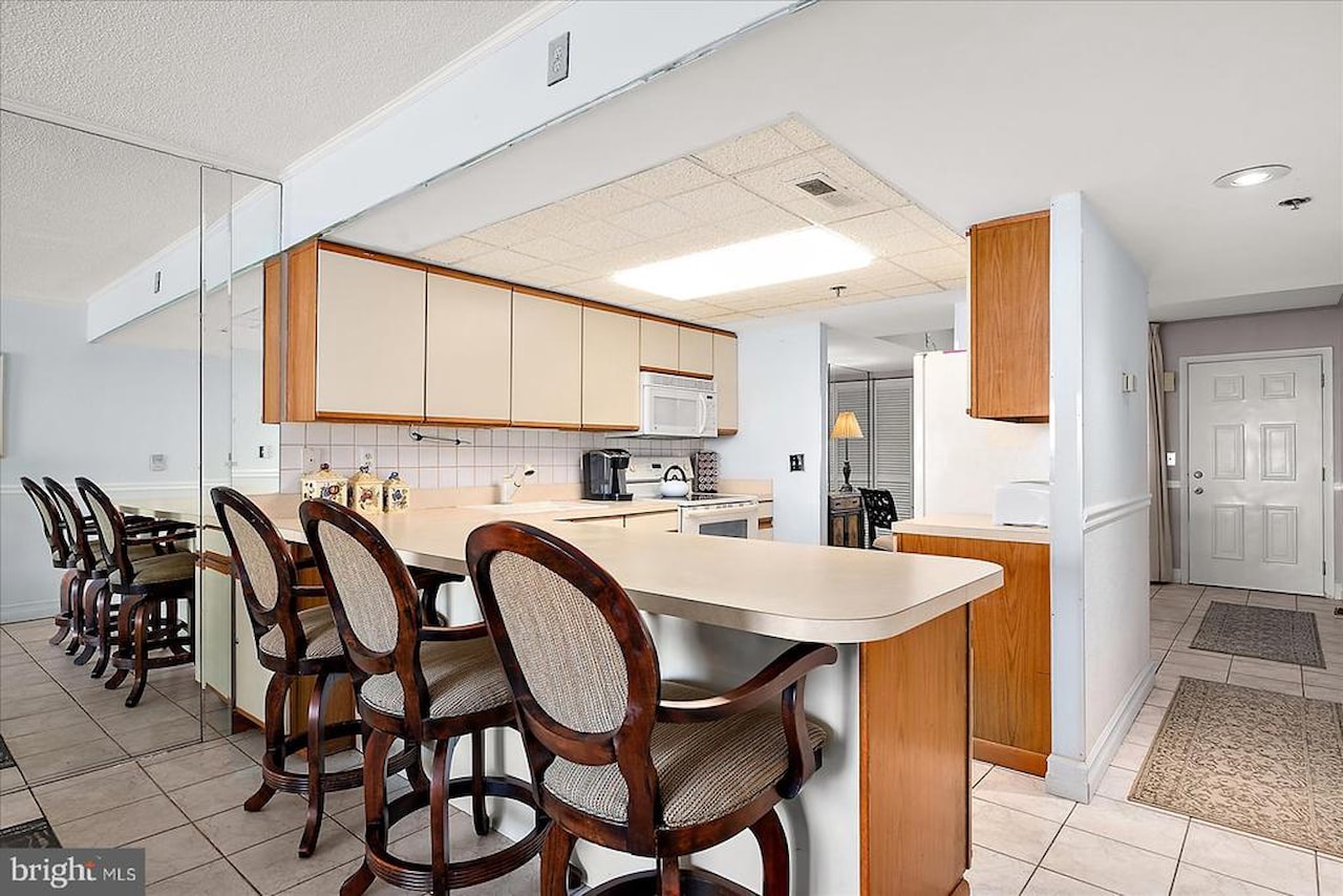 Plaza Real Estate for Sale - 9800 Coastal Hwy #910 in Ocean City Photo 11
