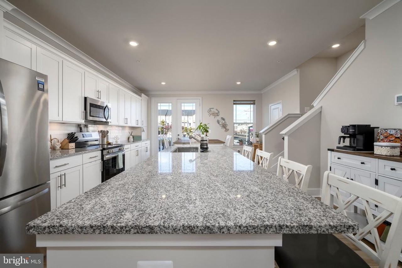  Real Estate for Sale - 104 142nd St #104B in Ocean City Photo 7