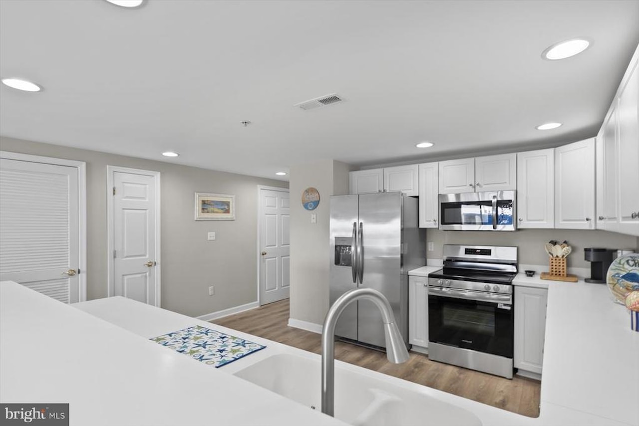 Astoria Real Estate for Sale - 4500 Coastal Hwy #407 in Ocean City Photo 19