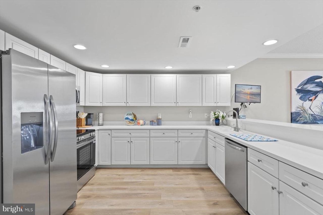 Astoria Real Estate for Sale - 4500 Coastal Hwy #407 in Ocean City Photo 5