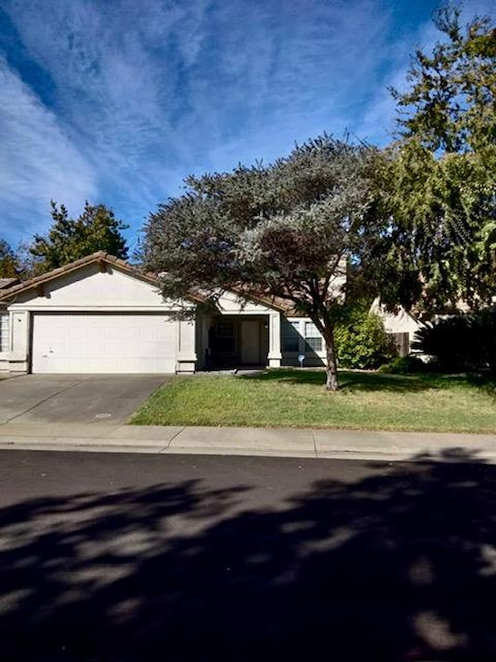 8657 Golden Sage Dr Elk Grove, CA 95624 | MLS 226079503