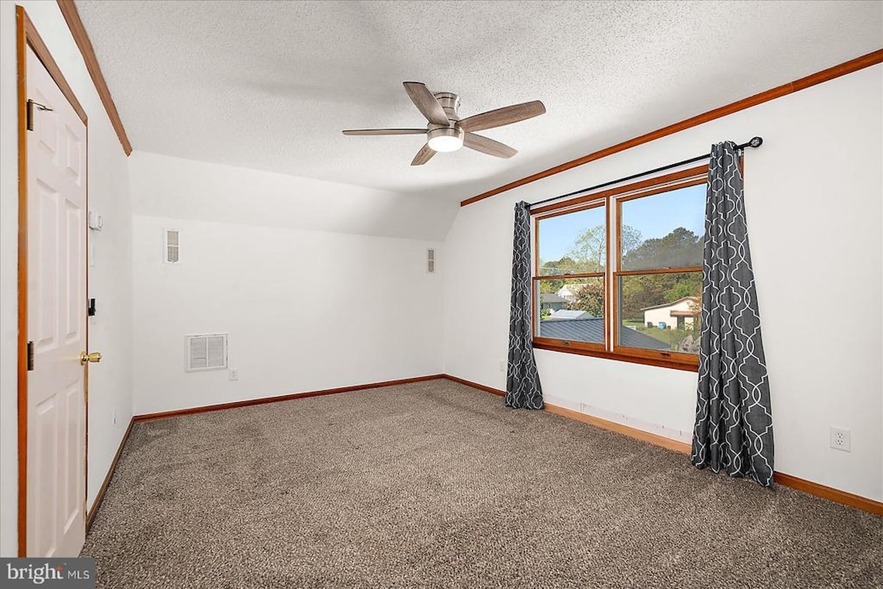  Real Estate for Sale - 12912 Pine St in Ocean City Photo 31