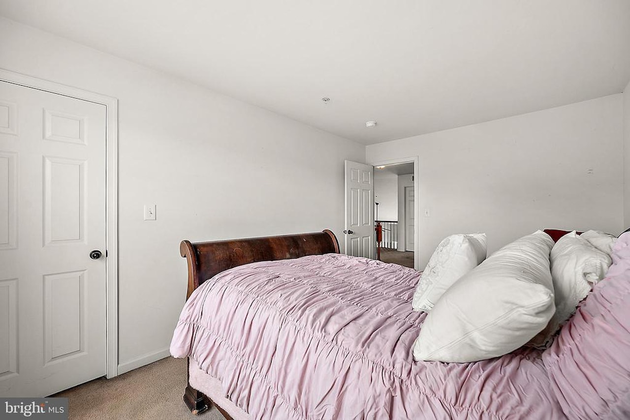 Real Estate for Sale - 508 Sunlight Ln #2 in Berlin Photo 27