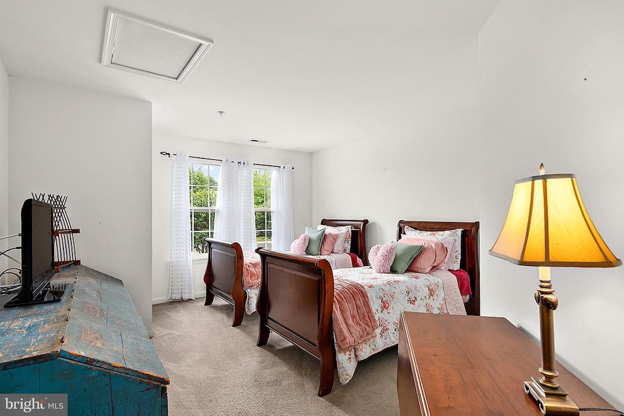  Real Estate for Sale - 508 Sunlight Ln #2 in Berlin Photo 30