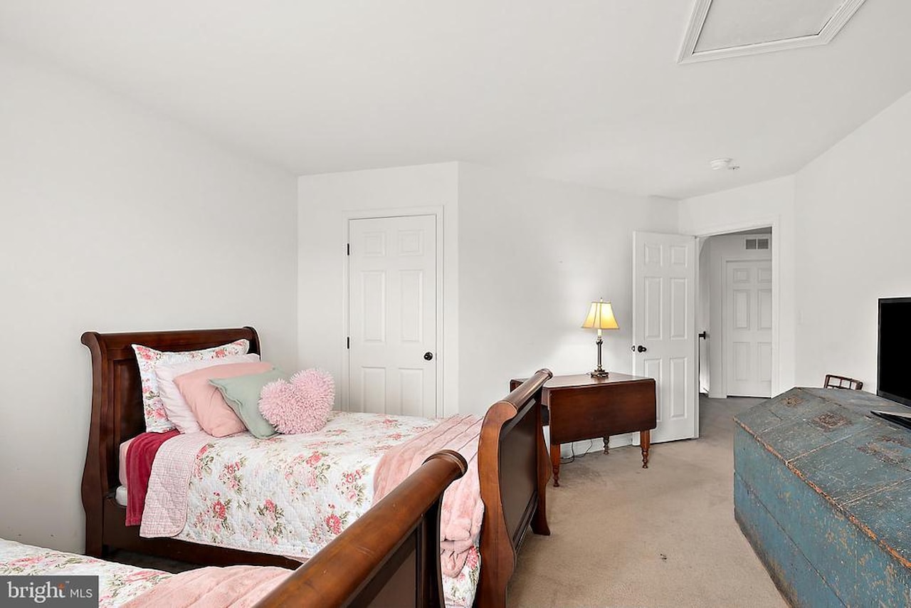  Real Estate for Sale - 508 Sunlight Ln #2 in Berlin Photo 31