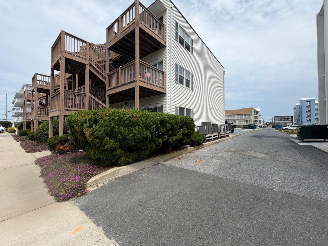Sea Loft Real Estate for Sale - 8 121st St #106A in Ocean City Photo 2