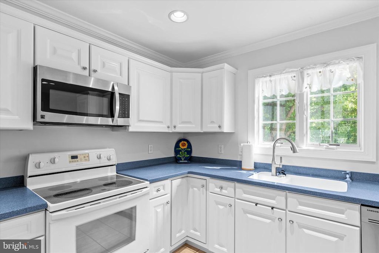 Ocean Village At Old Real Estate for Sale - 9717-3 Village Ln #9709C in Ocean City Photo 12