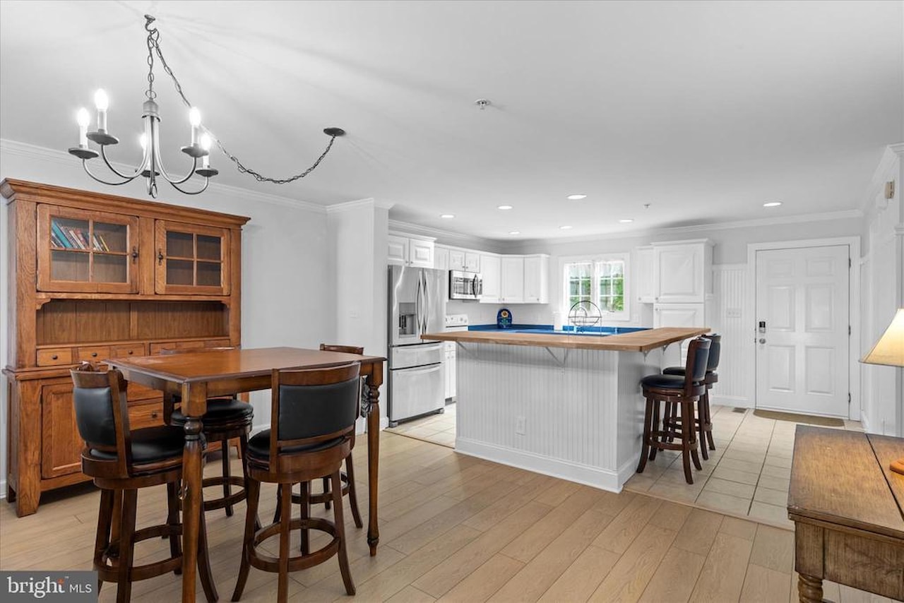 Ocean Village At Old Real Estate for Sale - 9717-3 Village Ln #9709C in Ocean City Photo 8