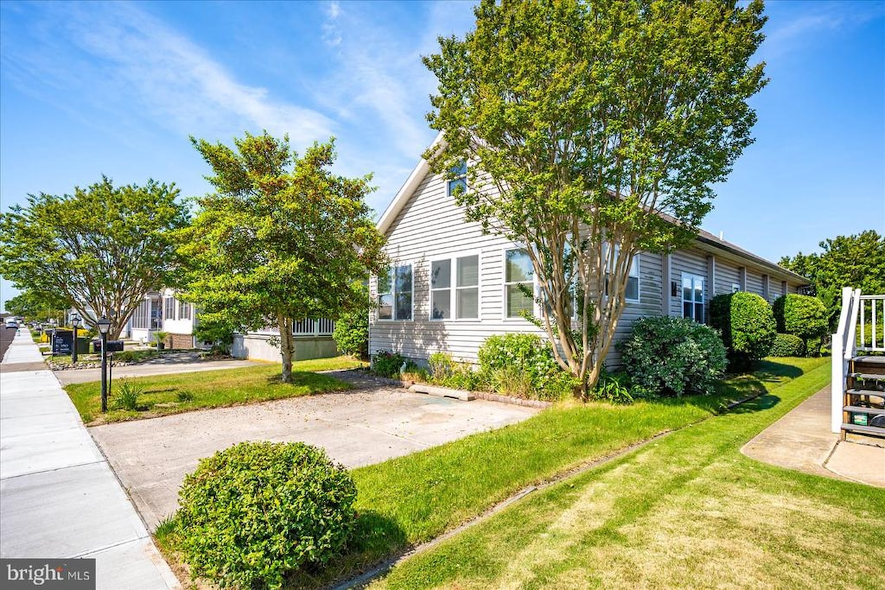  Real Estate for Sale - 13329 Nantucket Rd in Ocean City Photo 3