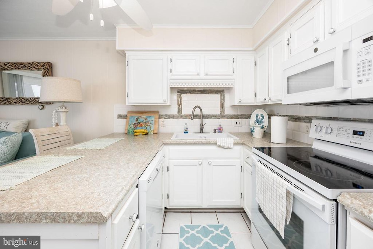 Tim Mark Real Estate for Sale - 11 91st St #202 in Ocean City Photo 11
