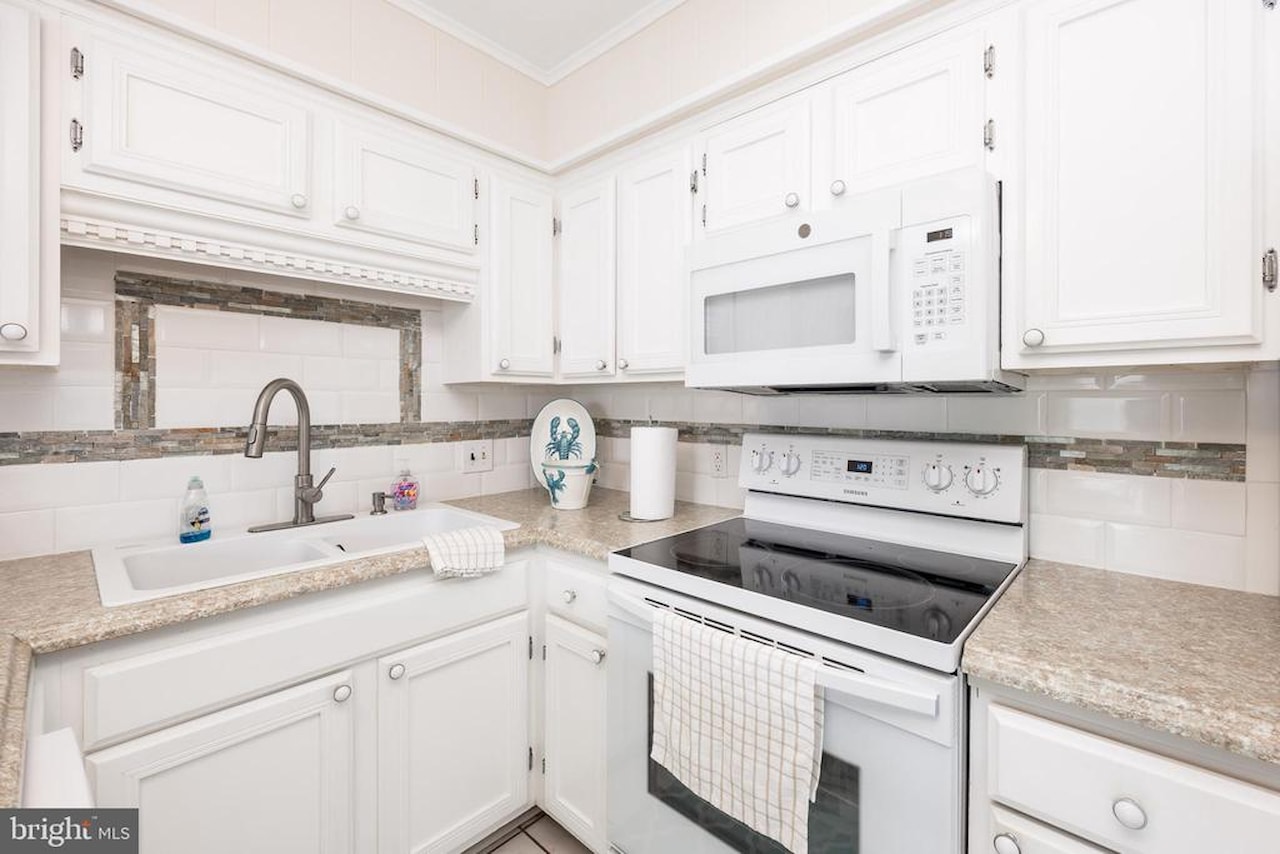 Tim Mark Real Estate for Sale - 11 91st St #202 in Ocean City Photo 12