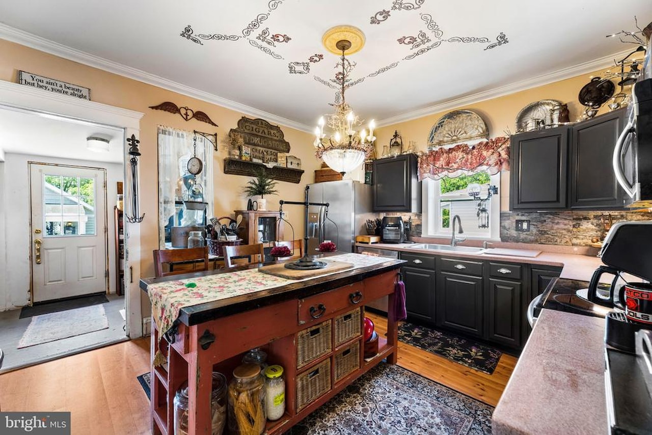  Real Estate for Sale - 207 Williams St in Berlin Photo 18