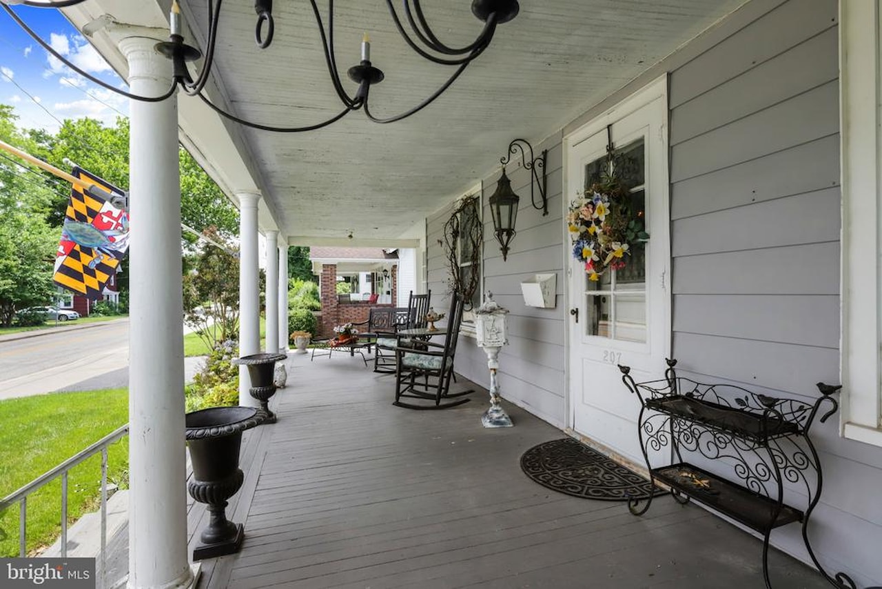  Real Estate for Sale - 207 Williams St in Berlin Photo 5