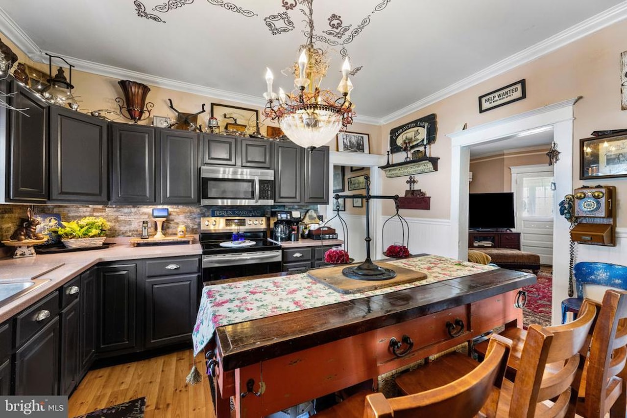  Real Estate for Sale - 207 Williams St in Berlin Photo 19