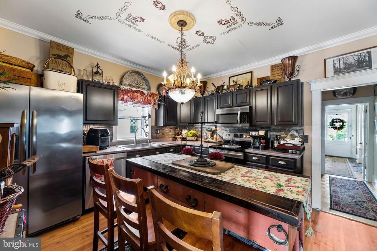  Real Estate for Sale - 207 Williams St in Berlin Photo 17