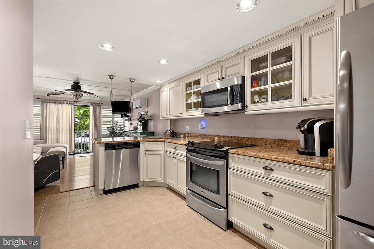 Seven Seas Real Estate for Sale - 15 35th St #101 in Ocean City Photo 17