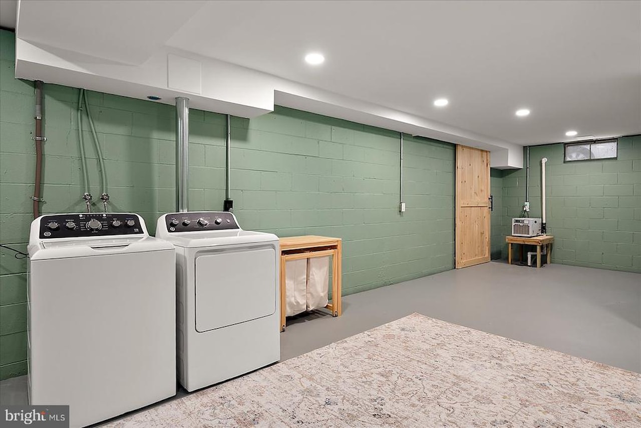  Real Estate for Sale - 100 Esham Ave in Berlin Photo 41