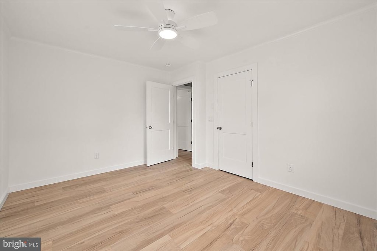  Real Estate for Sale - 100 Esham Ave in Berlin Photo 28