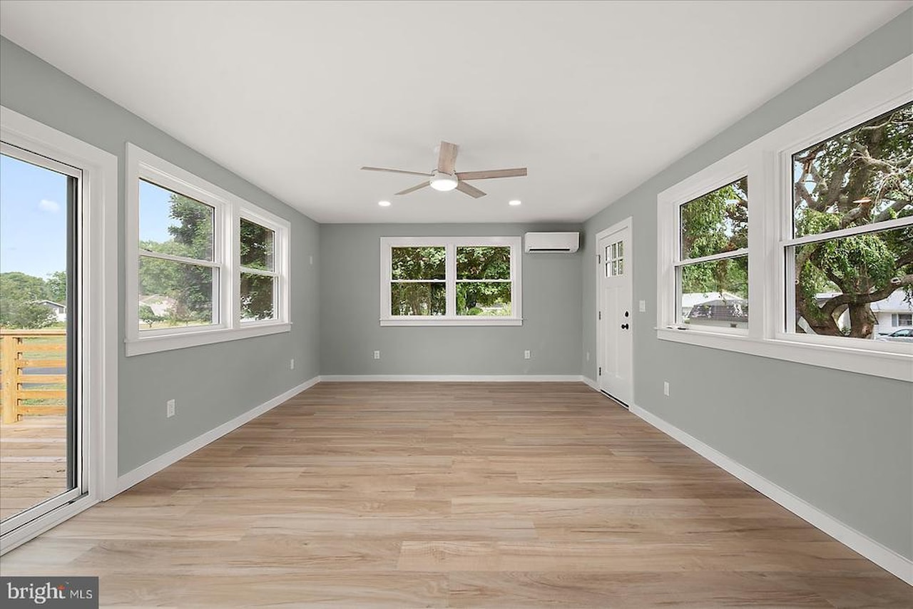  Real Estate for Sale - 100 Esham Ave in Berlin Photo 18
