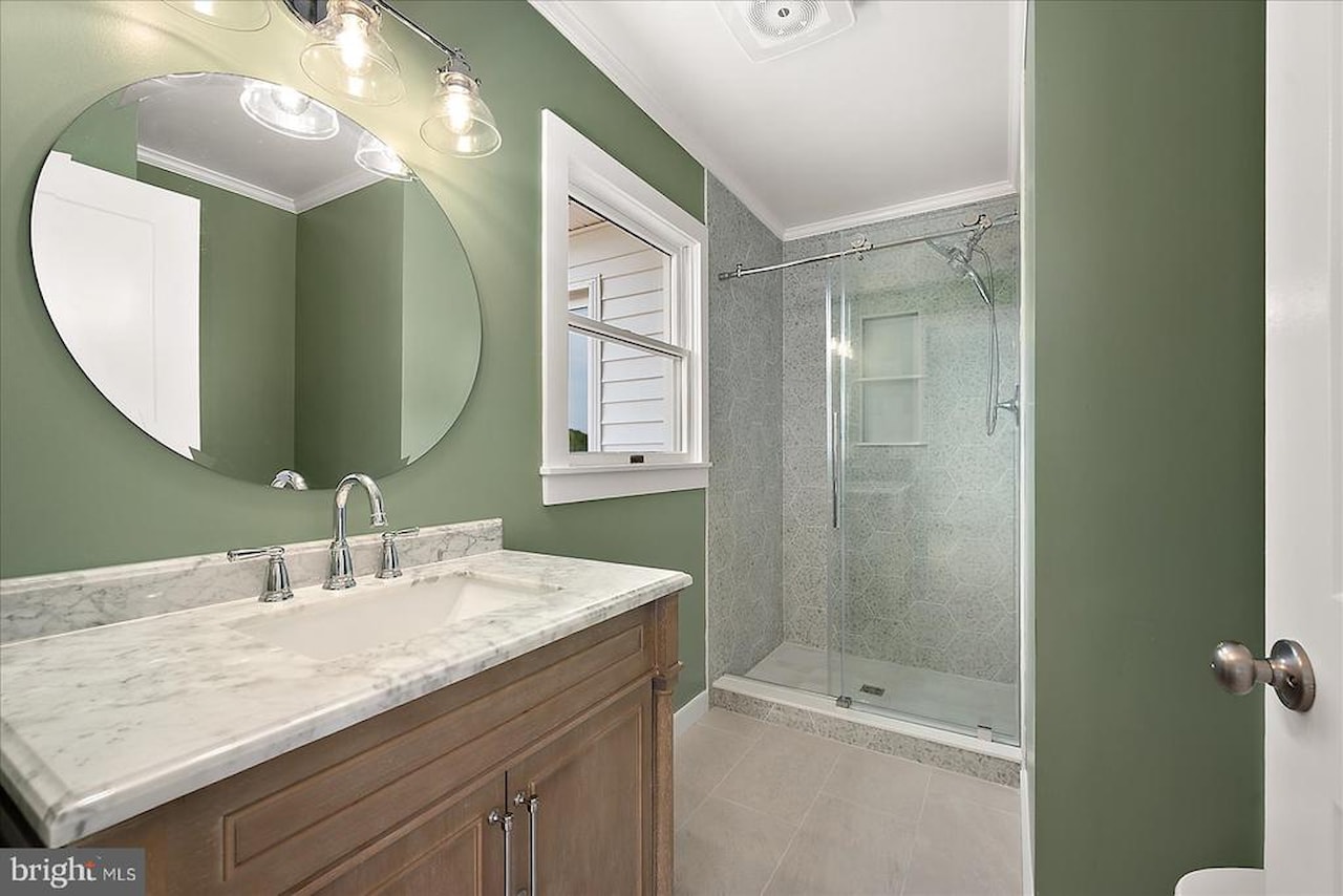  Real Estate for Sale - 100 Esham Ave in Berlin Photo 24