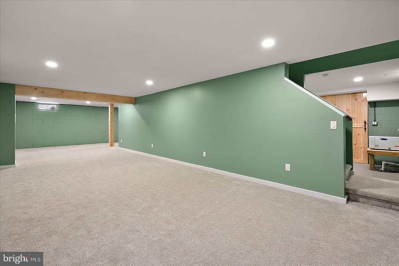  Real Estate for Sale - 100 Esham Ave in Berlin Photo 40