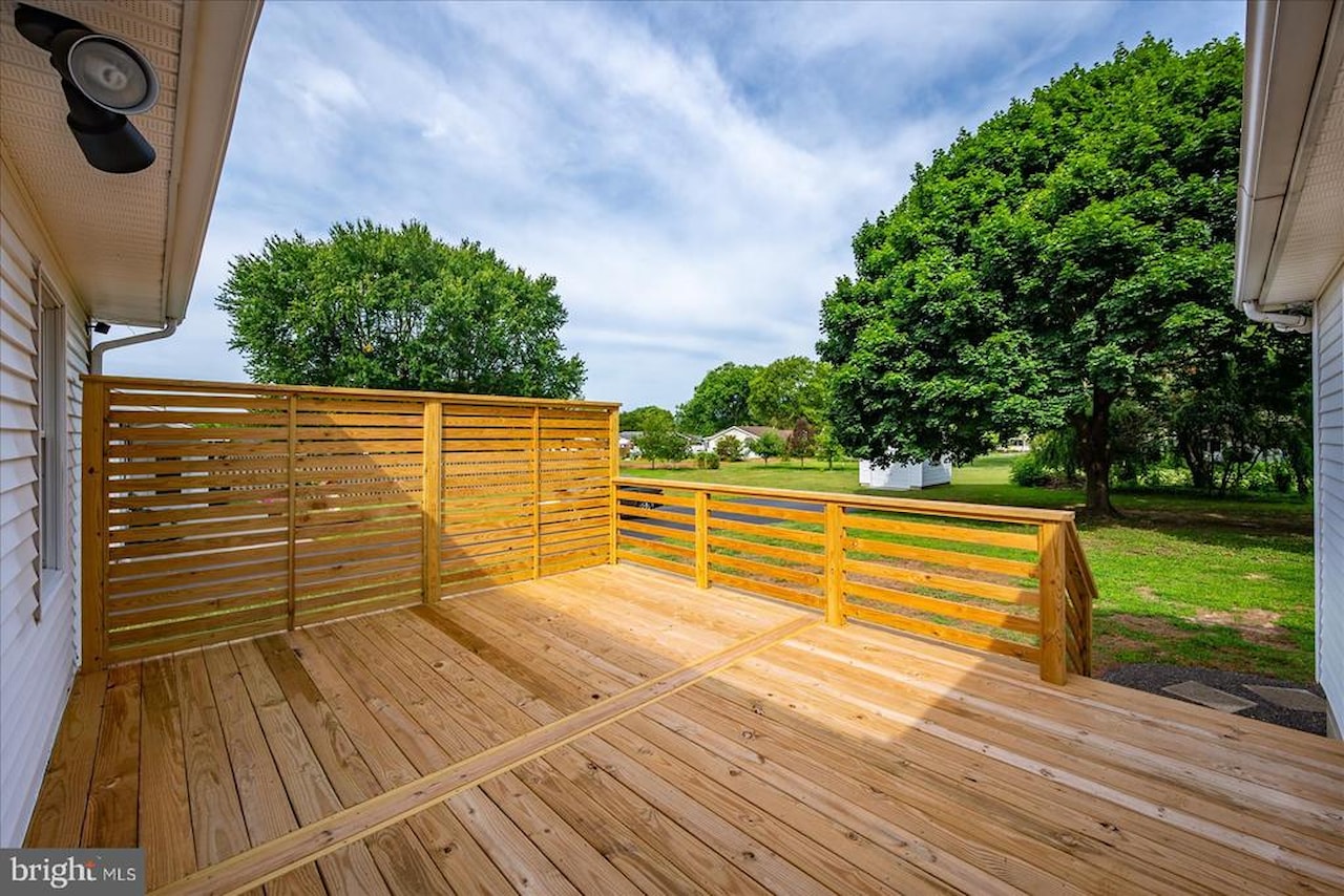  Real Estate for Sale - 100 Esham Ave in Berlin Photo 49