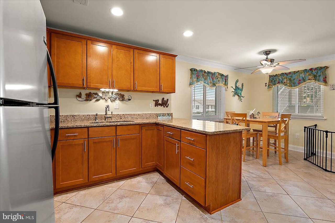 Teal Bay Real Estate for Sale - 149 Captains Quarters Rd #10302 in Ocean City Photo 15