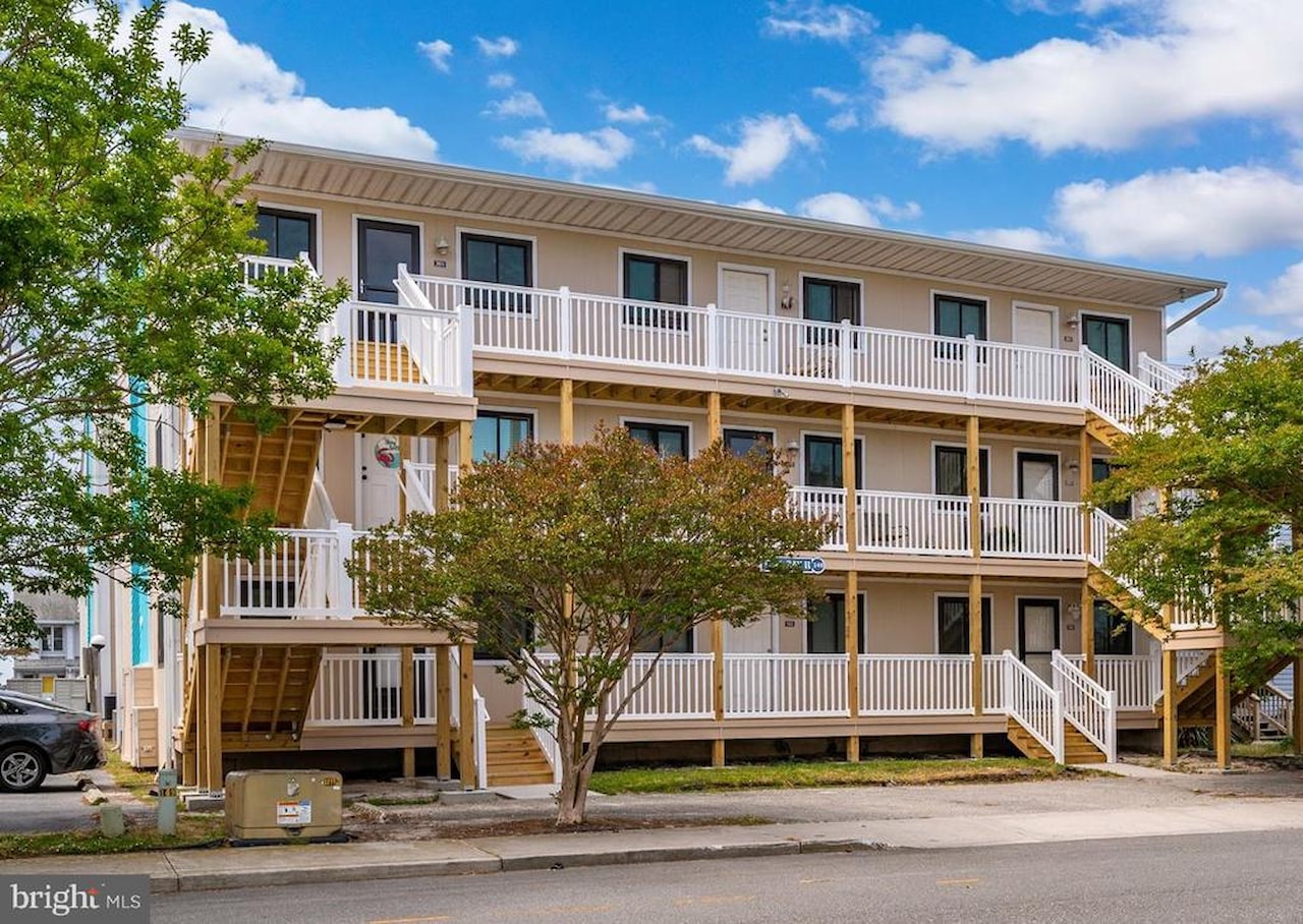Teal Bay Real Estate for Sale - 149 Captains Quarters Rd #10302 in Ocean City Photo 2