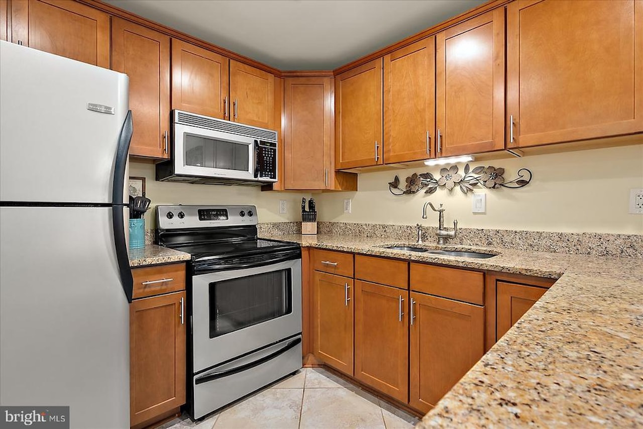 Teal Bay Real Estate for Sale - 149 Captains Quarters Rd #10302 in Ocean City Photo 13