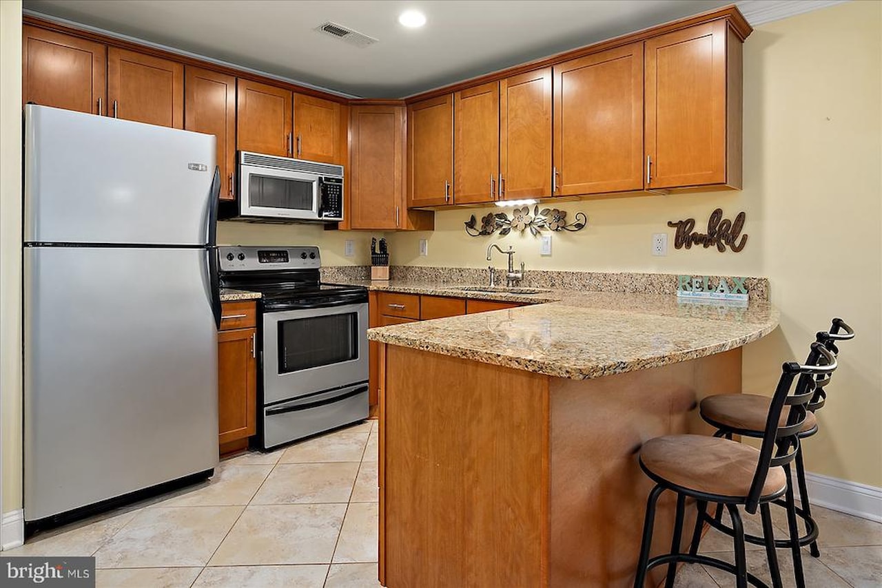 Teal Bay Real Estate for Sale - 149 Captains Quarters Rd #10302 in Ocean City Photo 12