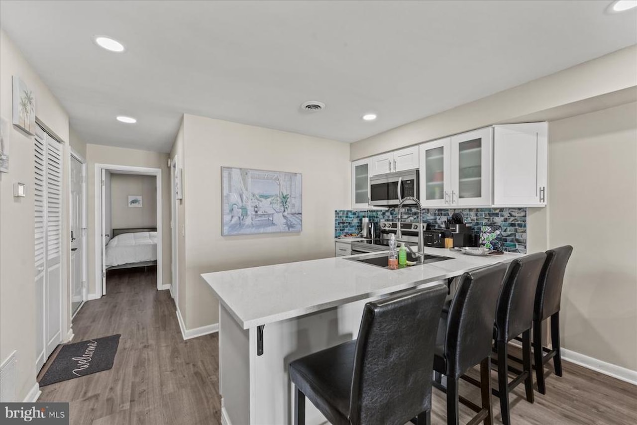 Raffles Real Estate for Sale - 104 127th St #22101 in Ocean City Photo 6