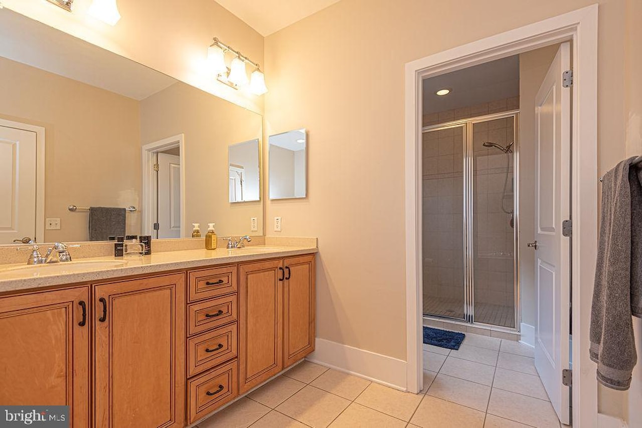  Real Estate for Sale - 11436 Maid At Arms Ln in Berlin Photo 35