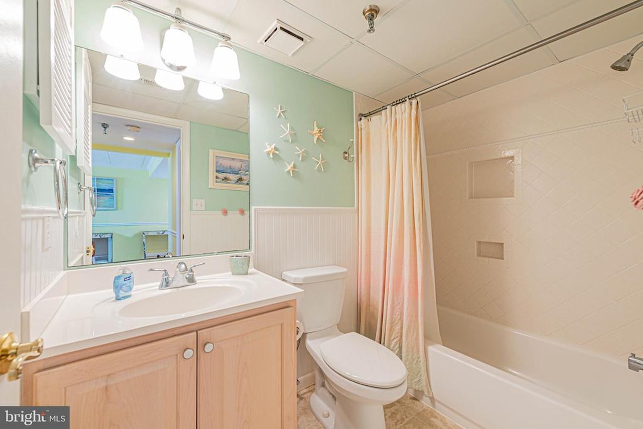Waikiki Real Estate for Sale - 1 142nd St #203 in Ocean City Photo 12