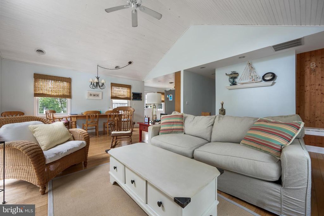  Real Estate for Sale - 647 Evans Ave in Bethany Beach Photo 12