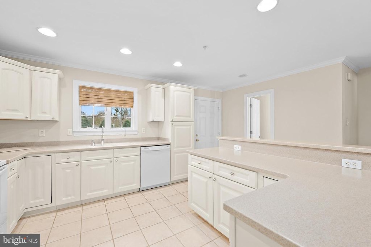 Ocean Village At Old Real Estate for Sale - 9701 Village Ln #5 in Ocean City Photo 14