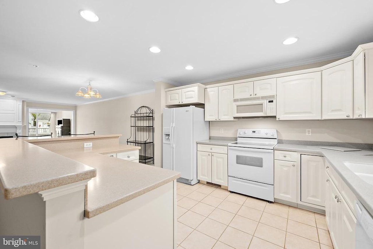 Ocean Village At Old Real Estate for Sale - 9701 Village Ln #5 in Ocean City Photo 16